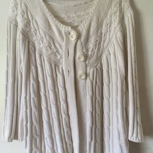 Daisy Fuentes white sweater